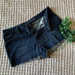 Universal Thread Shorts